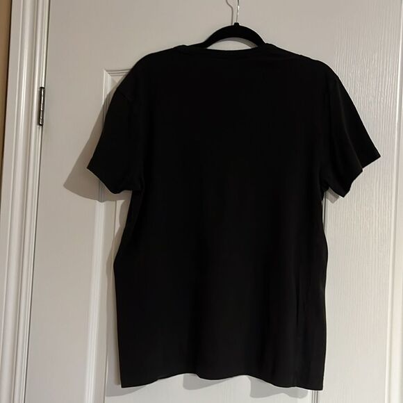 Guess black  T-shirt/Size L - Picture 4 of 4